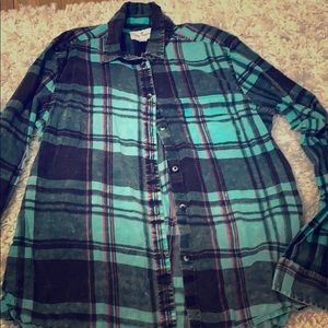 American Eagle lightweight plaid button-up